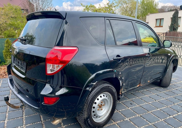 Toyota RAV4 cena 14900 przebieg: 217000, rok produkcji 2006 z Chojnice małe 67